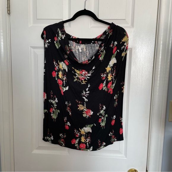 Dressy Top Lot (Six total) - Picture 4 of 6